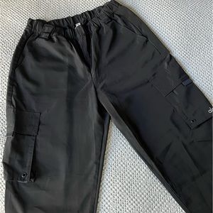 ALO Yoga High Waisted Cargo Joggers